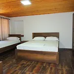 Guest Parents House 3* Μπεράτ