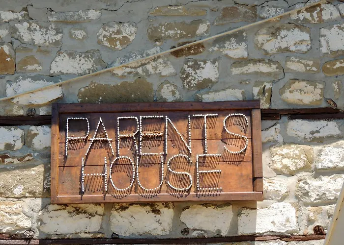 Guest Parents House Konukevi