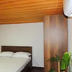 Guest Parents House Πανσιόν Μπεράτ