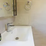Guest Parents House Μπεράτ