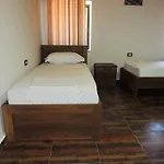 Guest Parents House Μπεράτ