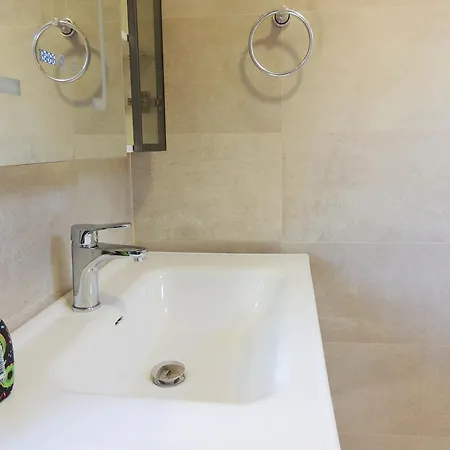 Guest Parents House بيرات