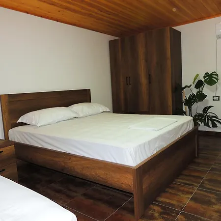 Guest Parents House بيرات