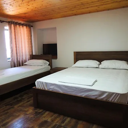 Guest Parents House بيت ضيافة بيرات
