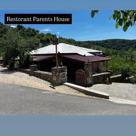 Guest Parents House 3* Berat